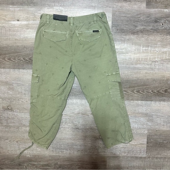 Sanctuary Terrain Green Cropped Eyelet Cargo Pants 28 NWT - Picture 4 of 8